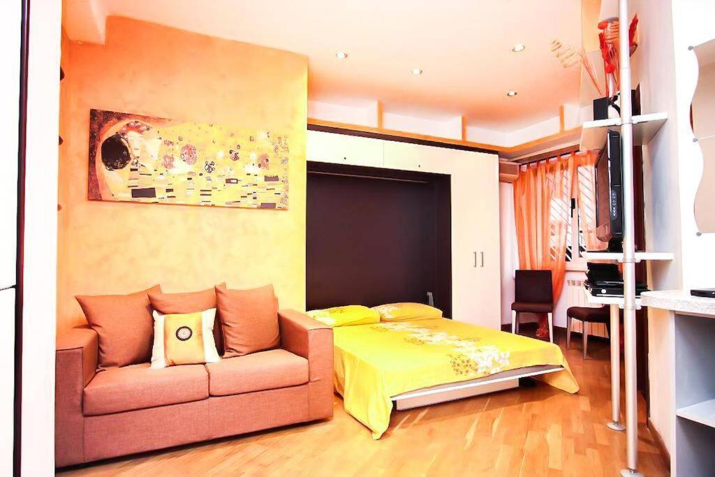 Petite Home In Рим Экстерьер фото